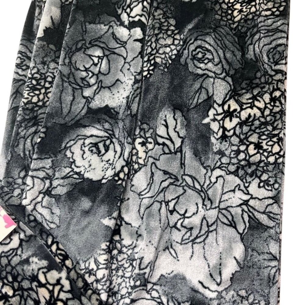 Wild Pearl Women's Size XXS Gray Velour Floral Wide Leg Pants New - Picture 4 of 6